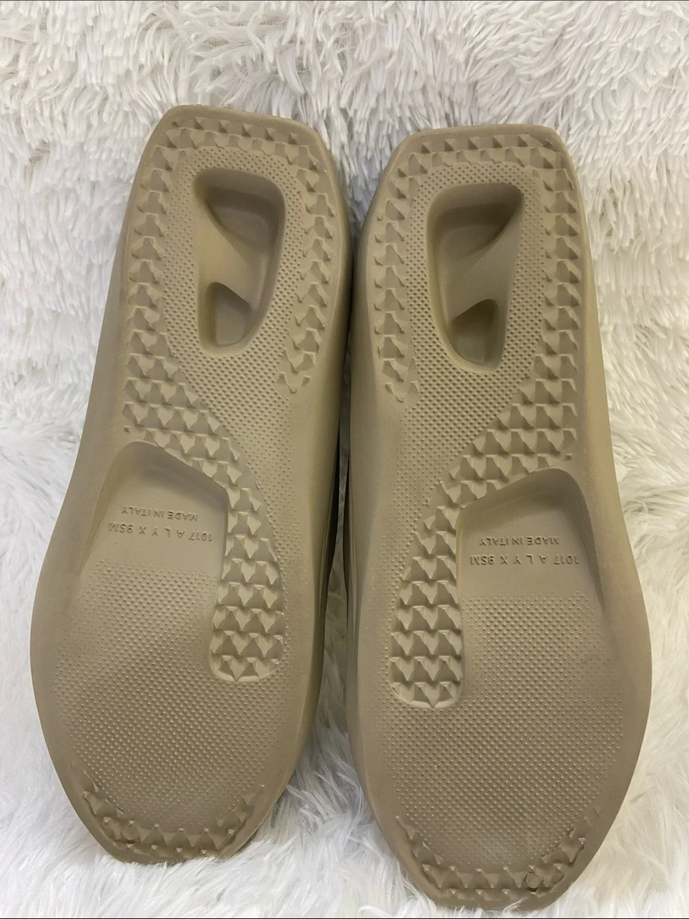 1017 ALYX 9 SM Men's  Tan Slip-On Foam Shoes. Size 11